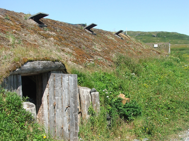NFLD_drive_to_and-viking_settlement 854.jpg